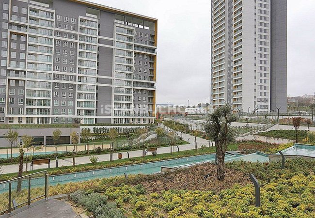 Luxurious Apartments in Istanbul Bahcesehir with Lake View 16