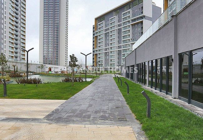Luxurious Apartments in Istanbul Bahcesehir with Lake View 13