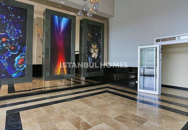 Luxurious Apartments in Istanbul Bahcesehir with Lake View 4