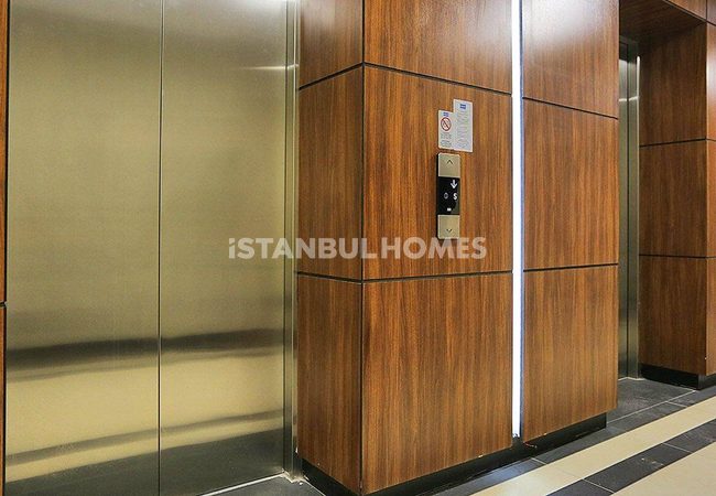 Luxurious Apartments in Istanbul Bahcesehir with Lake View 3