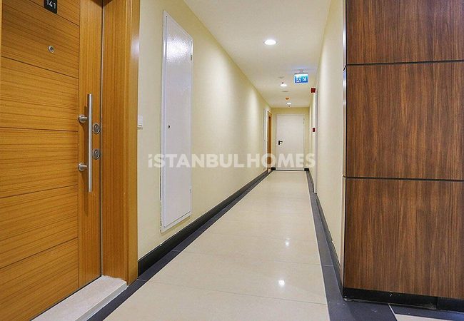 Luxurious Apartments in Istanbul Bahcesehir with Lake View 2