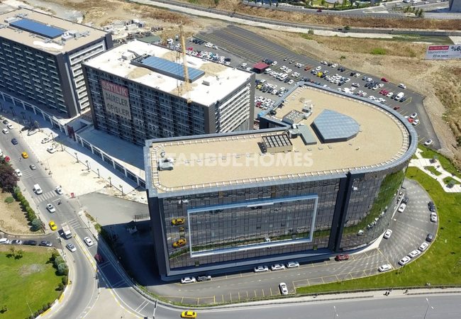 Real Estate in a Complex with Rich Facilities in Kucukcekmece 4