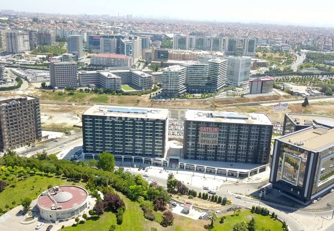 Real Estate in a Complex with Rich Facilities in Kucukcekmece