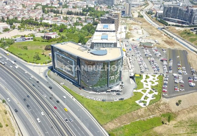 Real Estate in a Complex with Rich Facilities in Kucukcekmece 5