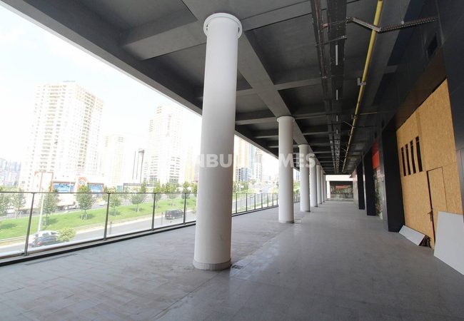 Esenyurt'ta Aktif Konumda Lüks Site İçinde Satılık Dükkanlar 7