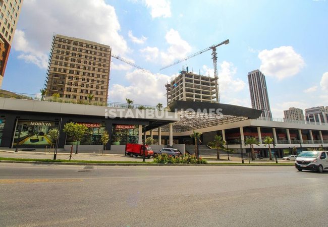 Esenyurt'ta Aktif Konumda Lüks Site İçinde Satılık Dükkanlar 1