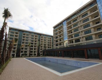 High-quality Flats with a Well-kept Wide Garden Area in Esenyurt 3