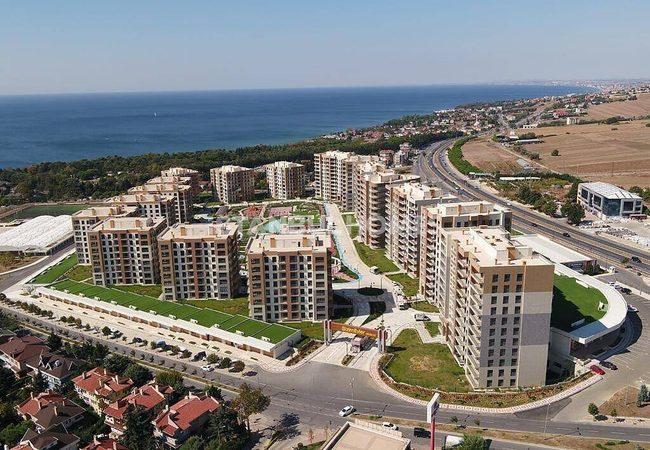 Büyükçekmece Apartments Within Walking Distance of the Sea 1