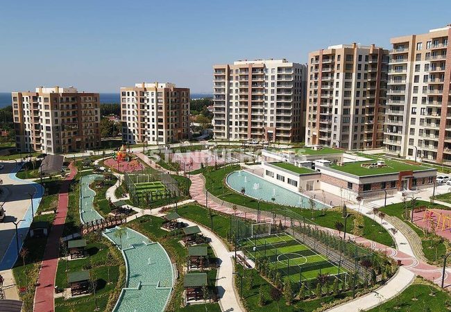 Büyükçekmece Apartments Within Walking Distance of the Sea
