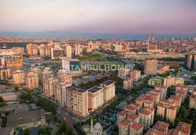 Apartments in a Complex with Swimming Pool in Istanbul