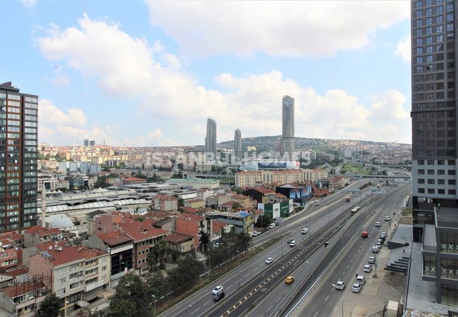 Kadıköy'de Zengin Sosyal Alanlı Sitede Denize Yakın Daireler 4