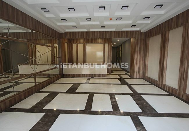 Kadıköy'de Zengin Sosyal Alanlı Sitede Denize Yakın Daireler 10