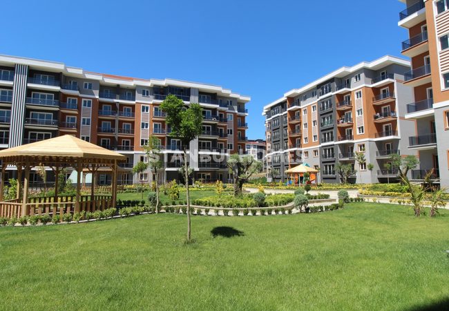 Immobilien In Einer Anlage Mit Pools In Istanbul Silivri 3