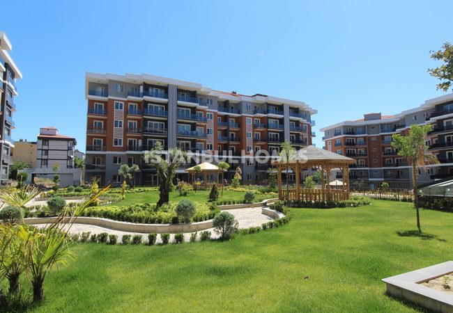 Immobilien In Einer Anlage Mit Pools In Istanbul Silivri 7