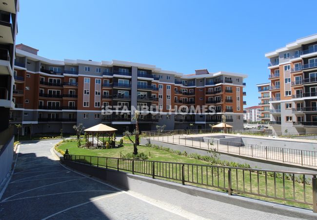 Immobilien In Einer Anlage Mit Pools In Istanbul Silivri 1