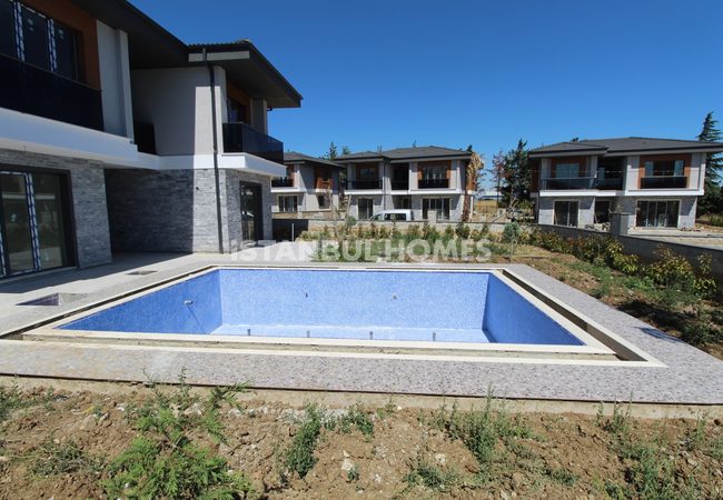 Modernes Villas Duplex Près De La Mer À Silivri 8