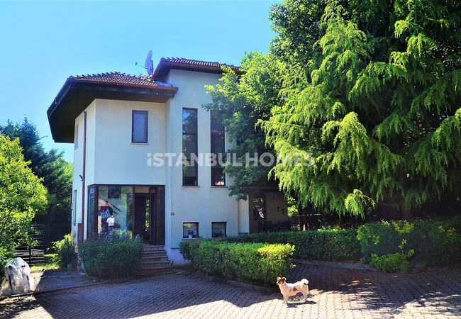 Peaceful House Surrounded by Nature in Istanbul Omerli 1