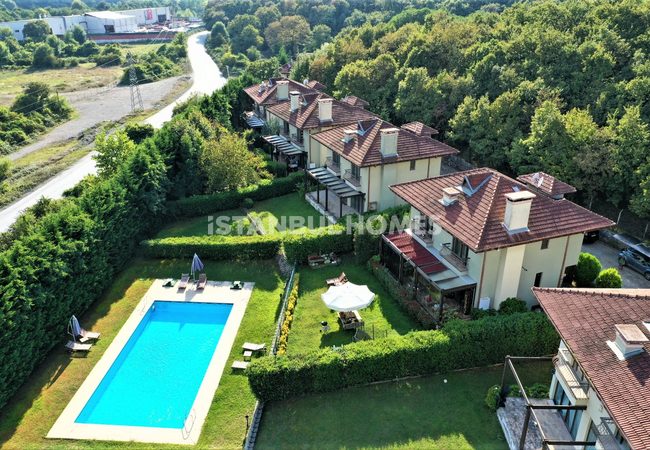 Peaceful House Surrounded by Nature in Istanbul Omerli 6