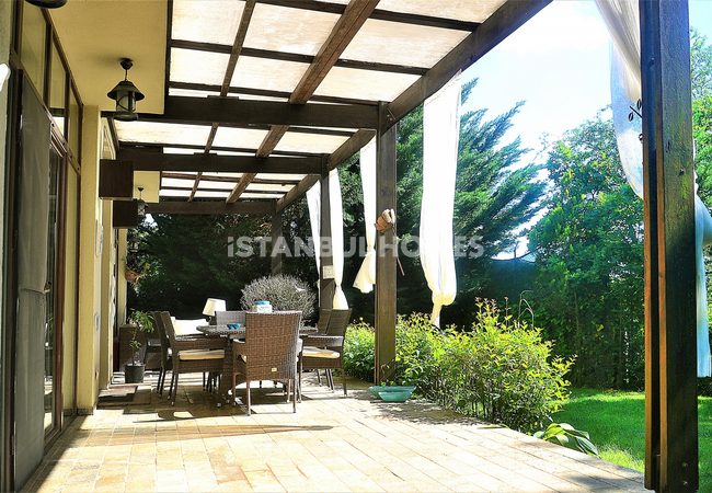 Peaceful House Surrounded by Nature in Istanbul Omerli 8