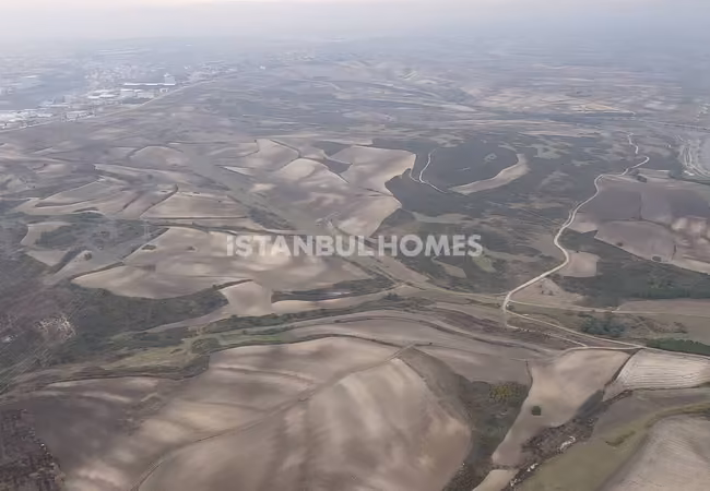 Lands for Investment Close to the Airport in Istanbul 2