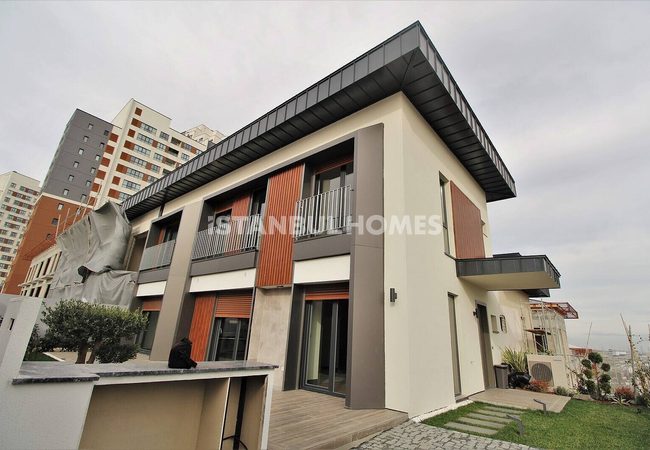 Villas with Garden and Terrace in Basaksehir Istanbul 2