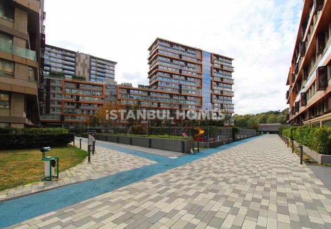 İstanbul Zeytinburnu'nda Prestijli Sitede Kullanışlı Daire 3