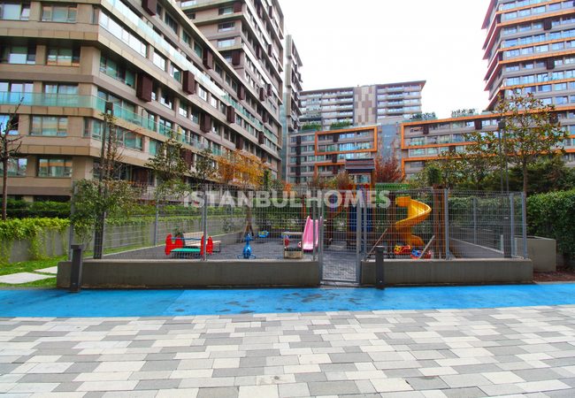 İstanbul Zeytinburnu'nda Prestijli Sitede Kullanışlı Daire 6