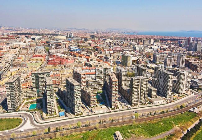 İstanbul Zeytinburnu'nda Prestijli Sitede Kullanışlı Daire 1