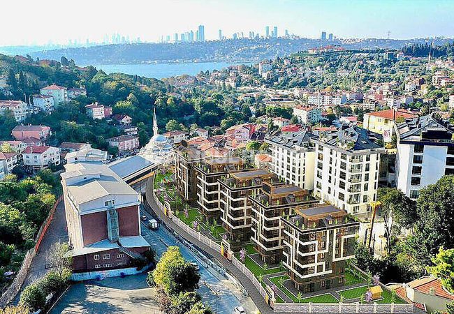Real Estate in Equipped Complex in Uskudar Istanbul