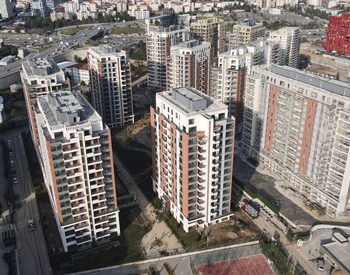 Apartments in a Secure Complex with Pool in Kartal Istanbul 1