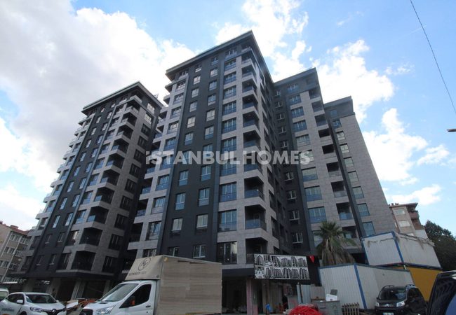 İstanbul Eyüpsultan’da Havuzlu Sitede Modern Daireler 1