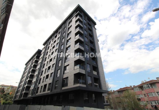 İstanbul Eyüpsultan’da Havuzlu Sitede Modern Daireler 4
