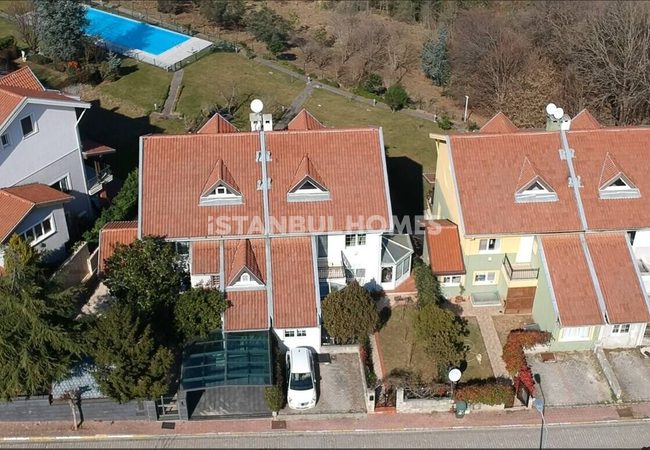 Villa Mit Waldblick In Einem Luxuskomplex In Zekeriyakoy, Istanbul 2