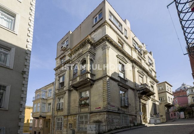 Investment Property with Sea Views in Balat Fatih 1
