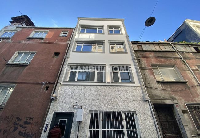 Möbliertes, Schlüsselfertiges Gebäude In Istanbul Fatih