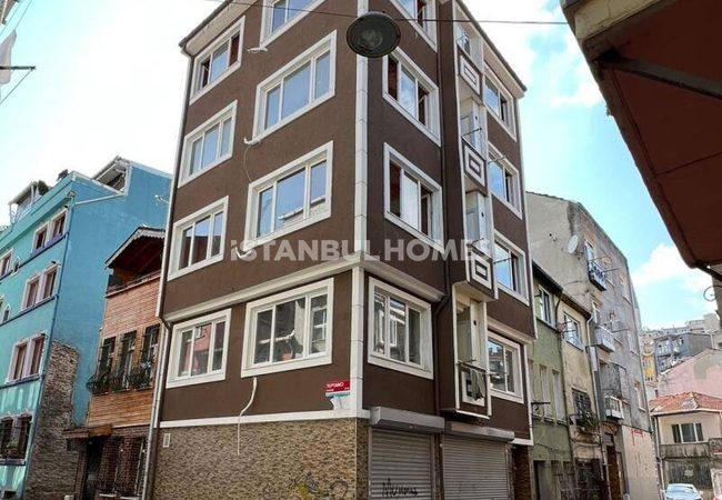 Immeuble Prêt À Emménager Près De La Mer À Fatih Balat 1