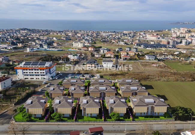 Spacieuses Maisons Triplex Près De La Mer À Istanbul Beylikduzu 5