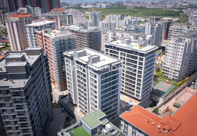 Esenyurt'ta Metrobüse Yakın Gelişmiş Sitede Daireler 1