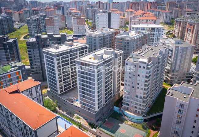 Esenyurt'ta Metrobüse Yakın Gelişmiş Sitede Daireler
