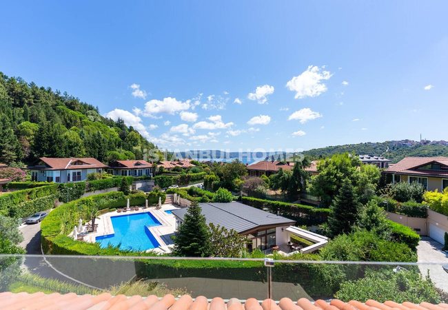 Detached Sea-view House with Pool in Istanbul Sariyer 5