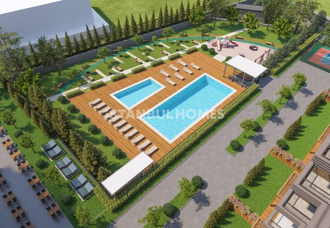 Flats in a Complex with a Pool in Buyukcekmece 2