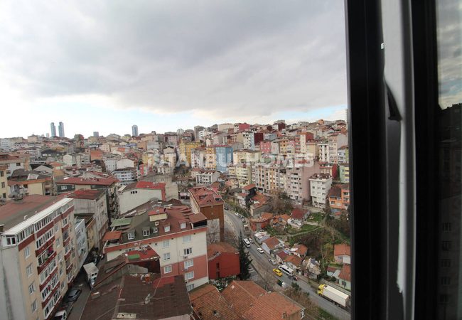 İstanbul Kağıthane'de Şehir Manzaralı 1+1 Şık Daire 2