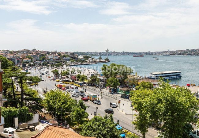 Üsküdar'da Boğaz Manzaralı Airbnb Lisanslı Daire