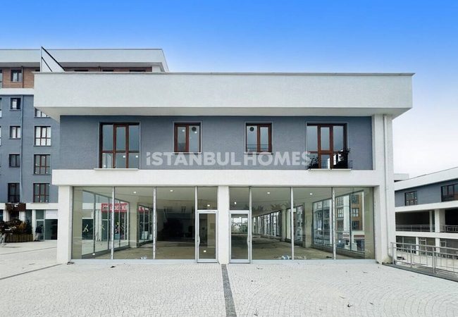 İstanbul Çekmeköy'de Metroya Yakın Satılık Dükkan 1