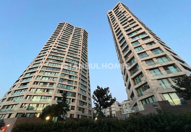 Wohnung In Einer Anlage Mit Pool In Maltepe