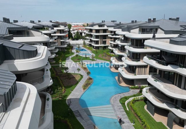Elegant Apartments in a Richly-featued Complex in Bakirkoy 1