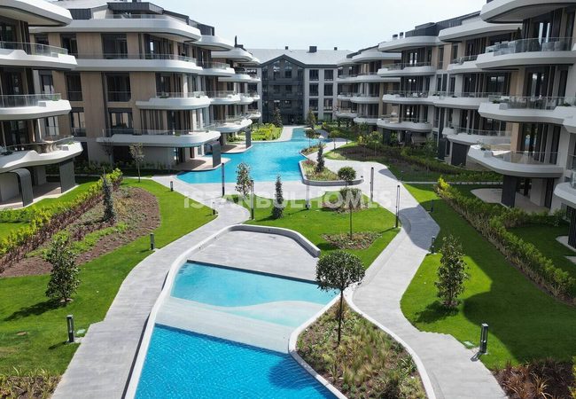 Elegant Apartments in a Richly-featued Complex in Bakirkoy 2