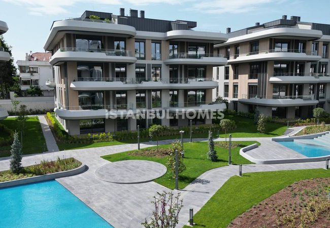 Elegant Apartments in a Richly-featued Complex in Bakirkoy 3
