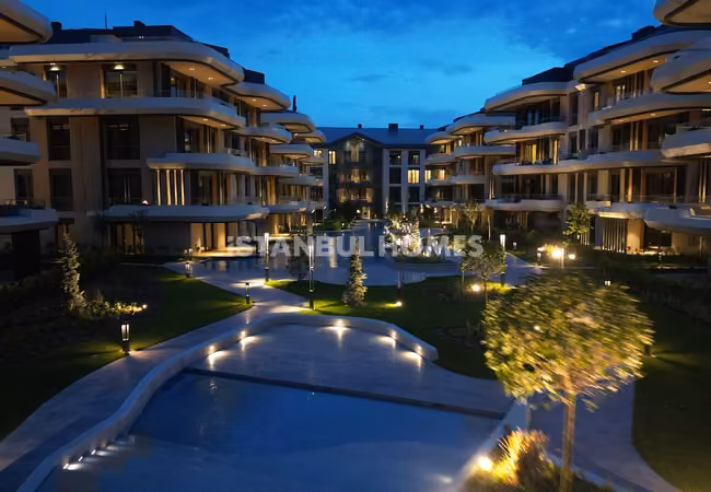Bakırköy'de Zengin Özelliklere Sahip Sitede Satılık Şık Daireler 8
