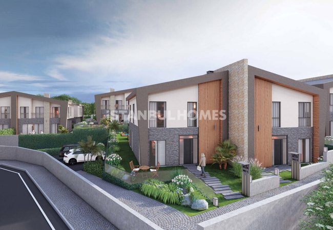 İstanbul Beykoz'da Güvenlikli Sitede Havuzlu 5 Odalı Villalar 2